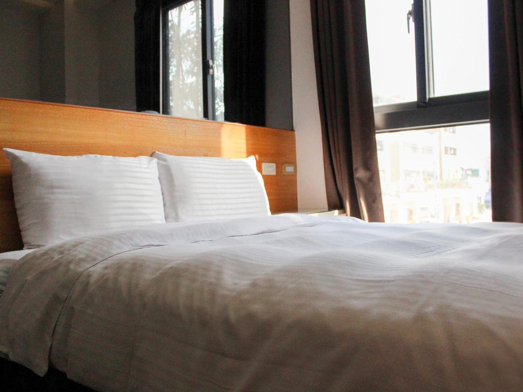 Check Inn Express Taichung Fuxing Hall 2 Bagian luar foto
